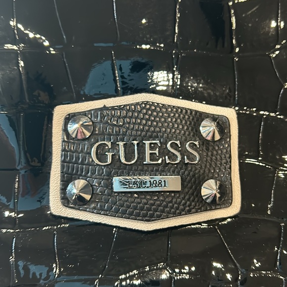 GUESS Purse black with sliver chain - Picture 4 of 13